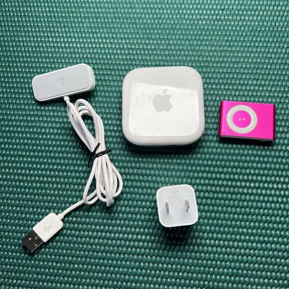 Apple iPod Shuffle A1204 Pink 2nd Generation 1GB-Charging Dock - Picture 2 of 9